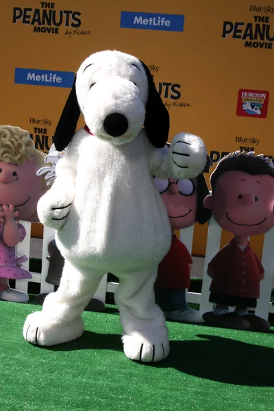 Snoopy en la película Peanuts —  Fotos de Stock