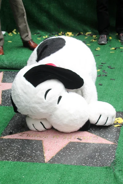 Snoopy en Hollywood Paseo de la Fama — Foto de Stock