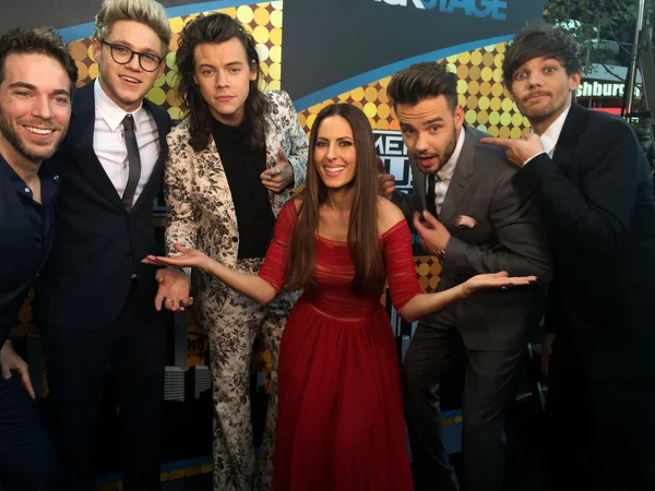 Ty Bentli, One Direction, Kerri Kasem — Foto Stock