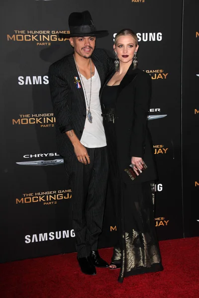 Evan Ross, Ashlee Simpson — Stock Photo, Image