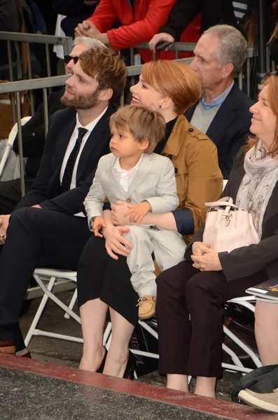 Seth Gabel, Bryce Dallas Howard e il figlio Theodore — Foto Stock