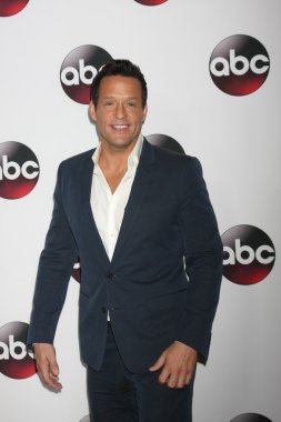 Josh Hopkins - aktör