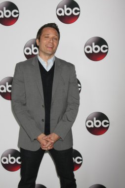 Seamus Dever - aktör