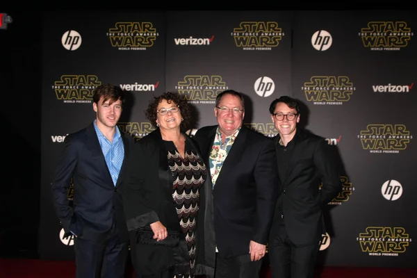 John Lasseter, Frau, Söhne — Stockfoto