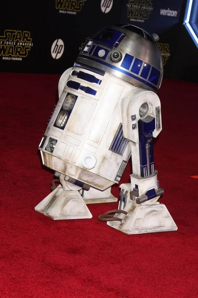 R2-D2 at the "Star Wars: The Force Awakens" — Stock Photo, Image