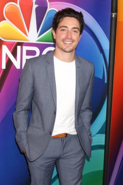 Ben feldman - aktör