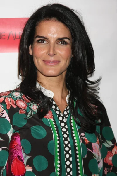 Angie harmon - herečka — Stock fotografie