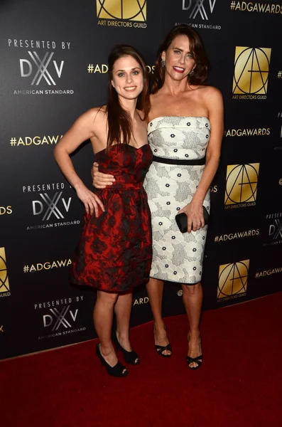 Kelsey Reinhardt, Amy Landecker — Stockfoto