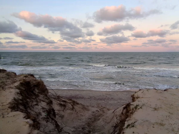 Costa Mar Báltico Perto Liepaja Início Manhã Nascer Sol Rosa — Fotografia de Stock