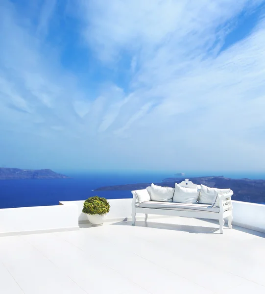 Hochzeitsdekoration auf Santorini. schöner Himmel. — Stockfoto