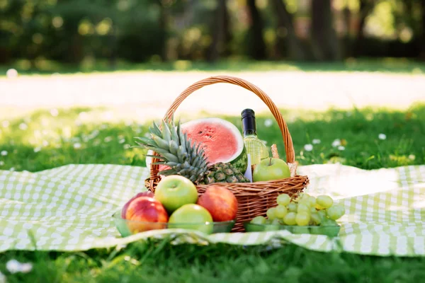 Composition of basket with fruits — Stock Photo, Image