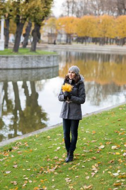 genç ve güzel kız