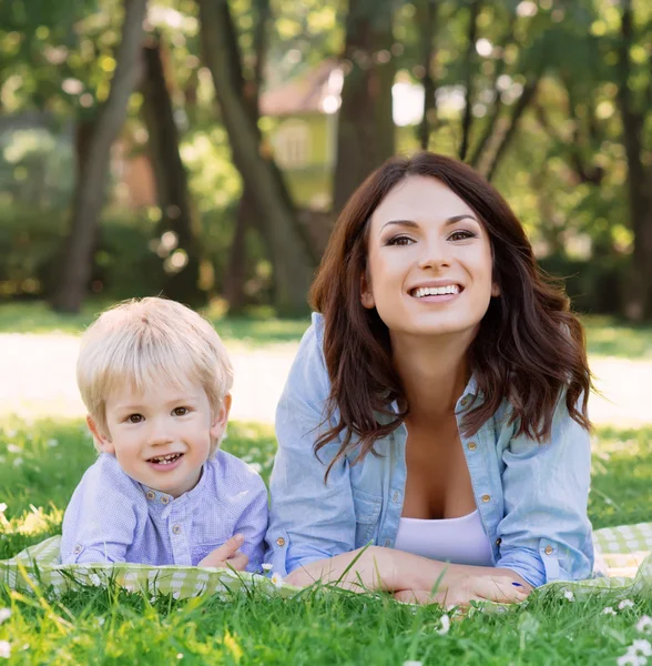 Young mother with her son — Stock Photo, Image