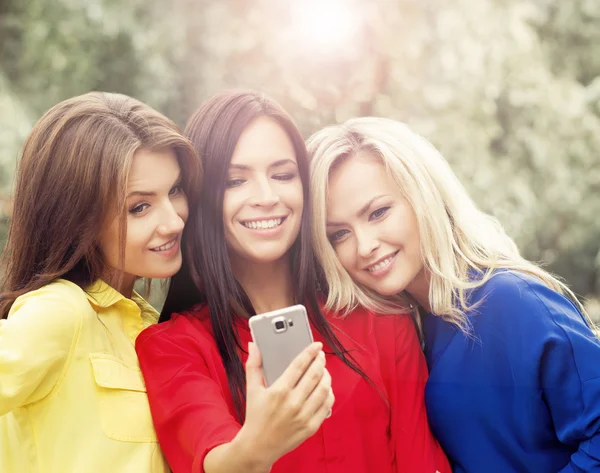 Drei schöne Frauen — Stockfoto