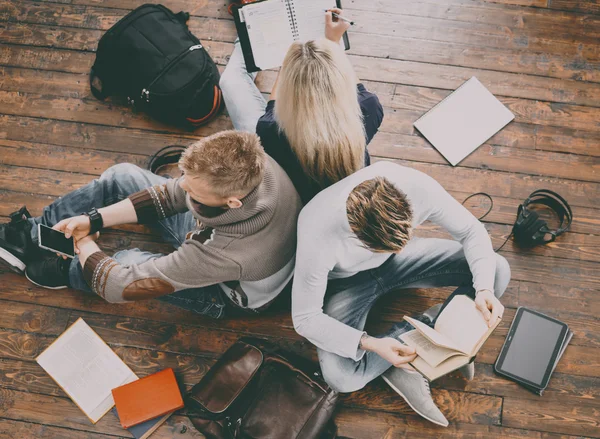 Group of students reading books — Stock Photo, Image