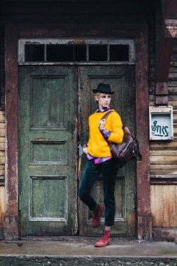 şık Kadın kılığında