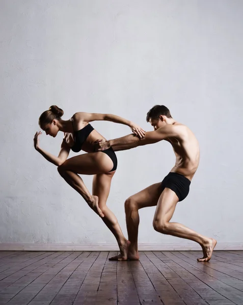 几个运动芭蕾舞蹈演员 — 图库照片