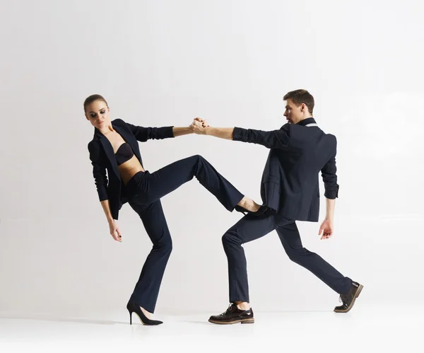Couple of sporty ballet dancers — Stock Photo, Image