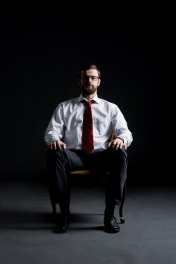 koltukta oturan işadamı 