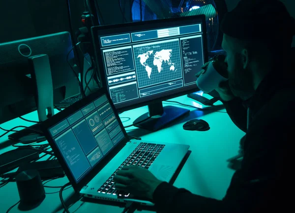 Hackers Fazendo Fraude Criptomoeda Usando Software Vírus Interface Computador Blockchain — Fotografia de Stock
