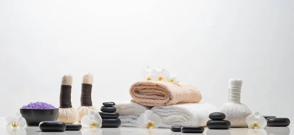 Spa bakgrund sammansättning. Massage, orientalisk terapi, välbefinnande och meditation koncept. — Stockfoto