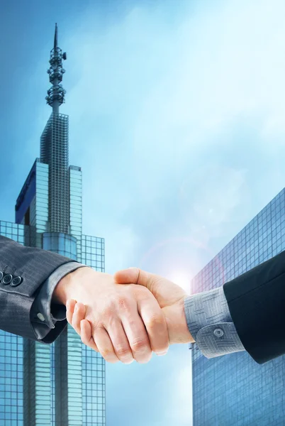 Handshake of two businessmen — Stock Photo, Image