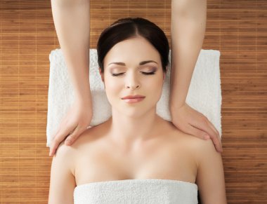 spa salonda sağlıklı kadın.