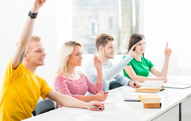 genç öğrencilerin ders eğitim