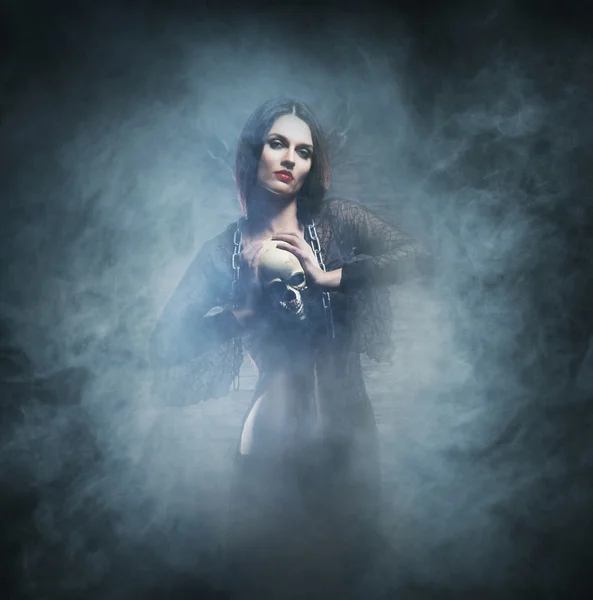 Sexy witch makes the witchcraft — Stock Photo, Image