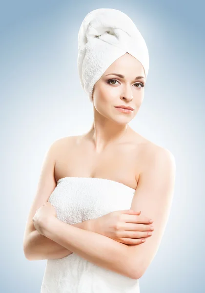 Žena zabalená v ručníku — Stock fotografie