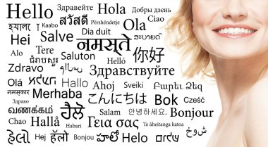 Farklı dünya dilleri arka plan güzel sarışın