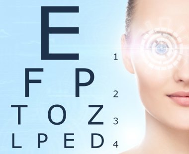 Lazer hologram ve test vizyon tablo ile güzel kadın