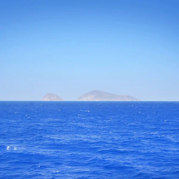 Mar Claro Tranquilo Grecia Con Islas Fondo — Foto de Stock