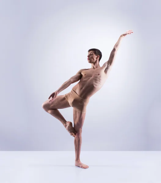 运动的芭蕾舞演员 — 图库照片