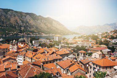 Kotor Koyu'ndaki dağda görünümünden 