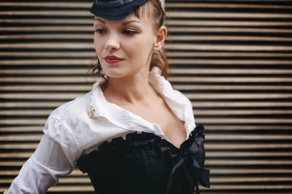 Headshot of Creative Vintage Woman — Stock Photo, Image