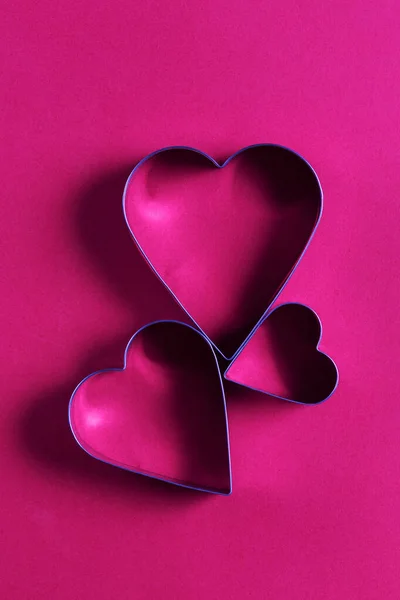Święta Walentynki Minimalistyczna Kartka Okolicznościowa Wycinaki Ciasteczek Kształcie Serca Różowym — Zdjęcie stockowe