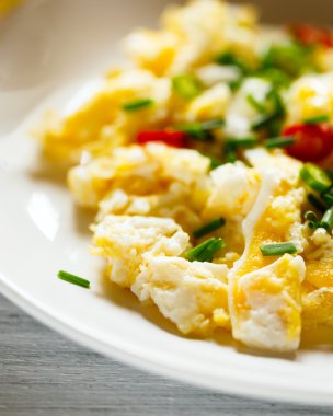 Sahanda yumurta görünümü kapatın