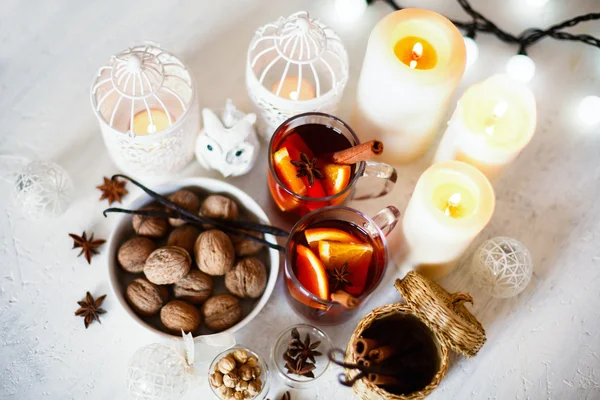 Fondo de Navidad con vino caliente — Foto de Stock