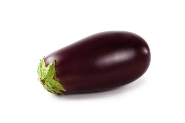Rijp aubergine op witte — Stockfoto