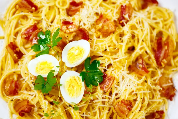 Spaghetti à la sauce carbonara — Photo