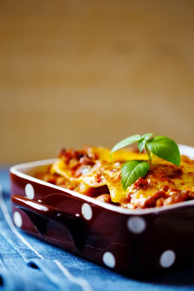 Ιταλικό φαγητό. Πιάτο λαζάνια. — Φωτογραφία Αρχείου