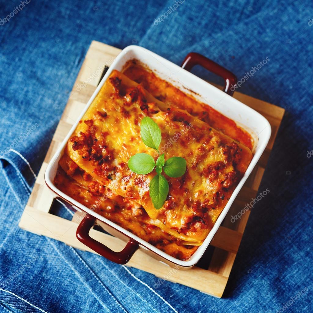 Ragü Soslu Lazanya Ragü Soslu Lazanya