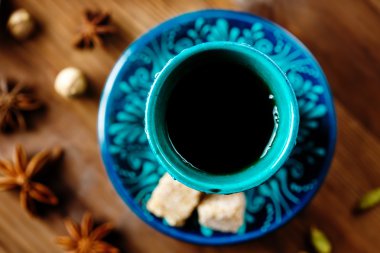 Otantik Türk gözlük içinde baharatlar ile iç