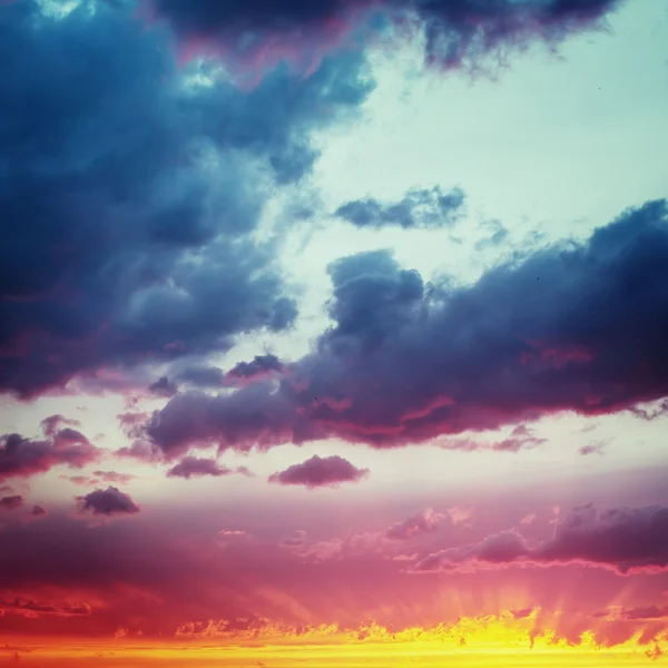 Vanilla Skies. Fantastic Dramatic Sunset Sky. — Stock Photo, Image