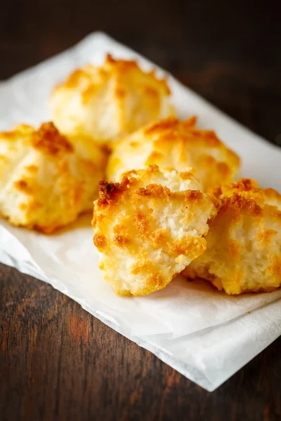 Biscuits légers à la noix de coco frais au four — Photo