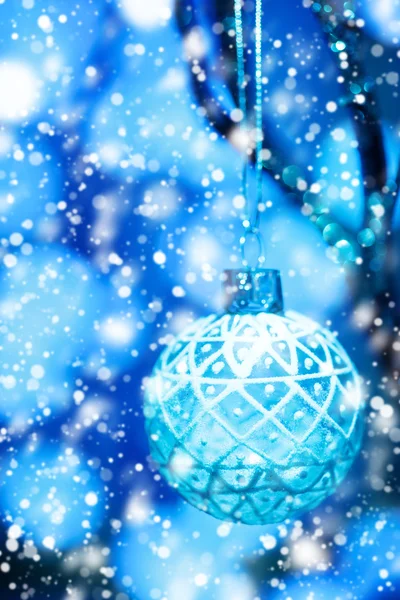 Abstrato azul Natal desfocado fundo — Fotografia de Stock