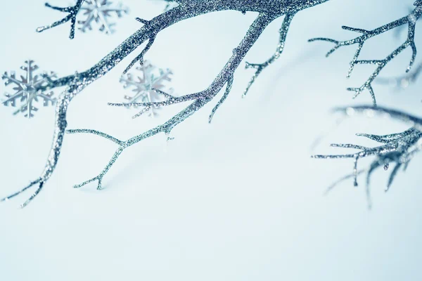 クリスマス銀の支店や金属の雪 — ストック写真