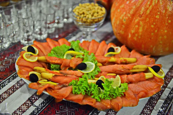 ayakta açık büfe meze