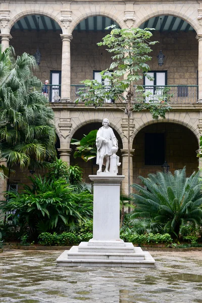 Eski Havana Plaza de Armas bir sömürge evinin veranda — Stok fotoğraf